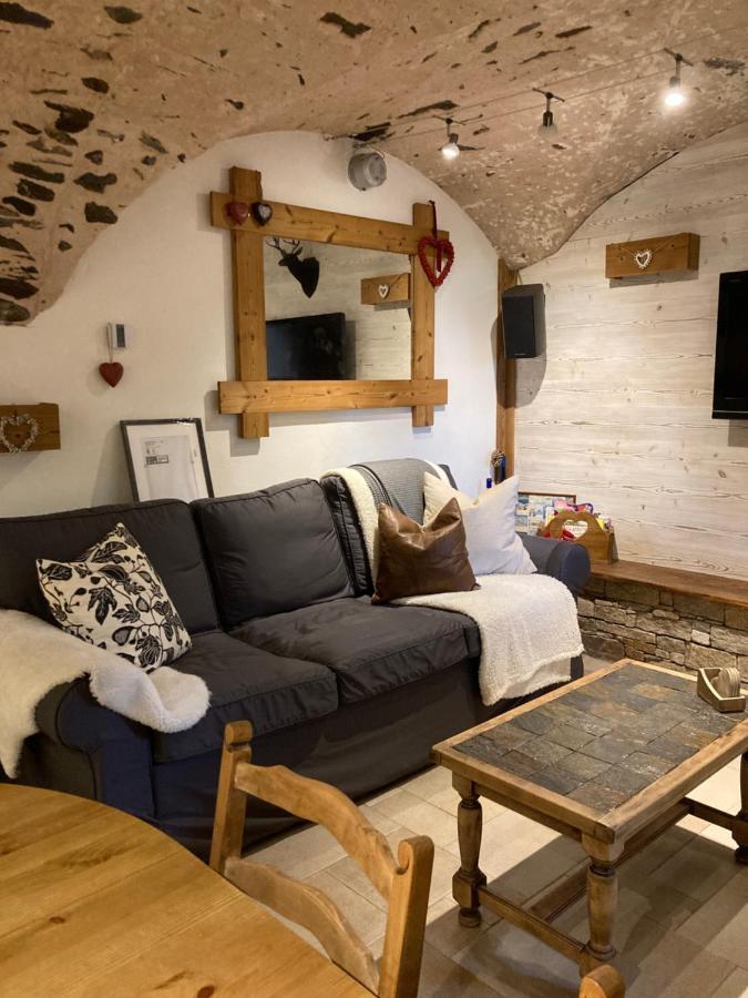 Two Bedroom Apartment La Voute, Chandon Near Meribel - Sleeps 4 Adults Or 2 Adults And 3 Children Les Allues Ngoại thất bức ảnh
